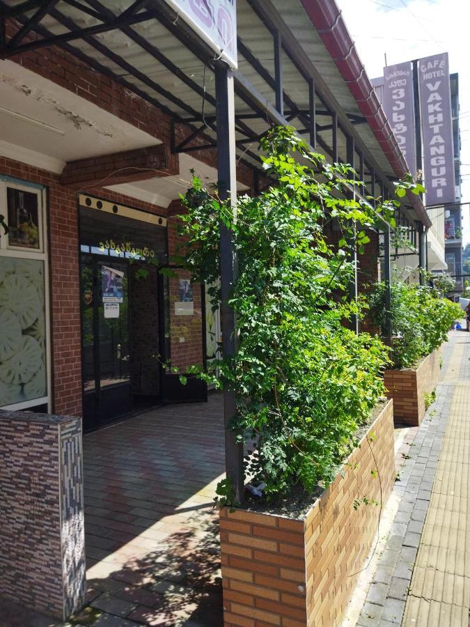 Hotel Vakhtanguri บาทูมิ ภายนอก รูปภาพ